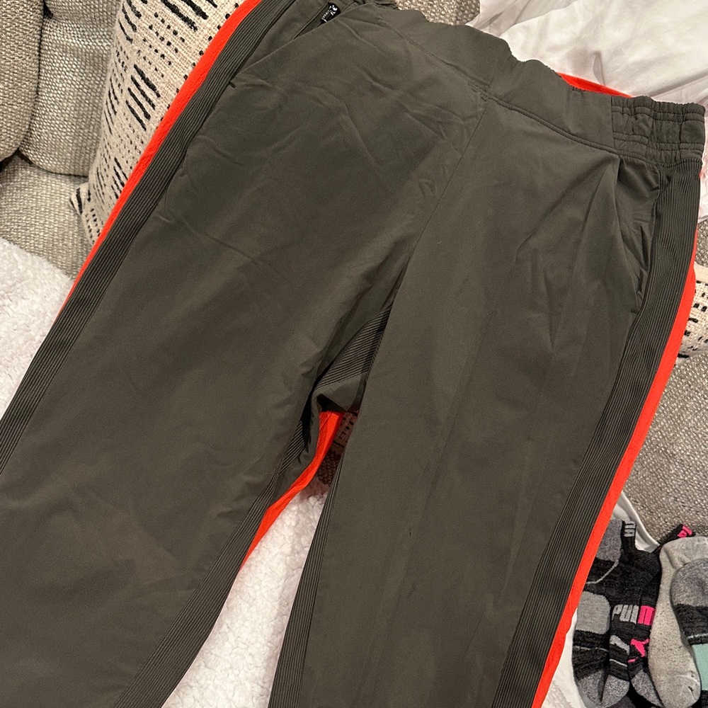 Athleta Brooklyn Jogger - Picture 3 of 11